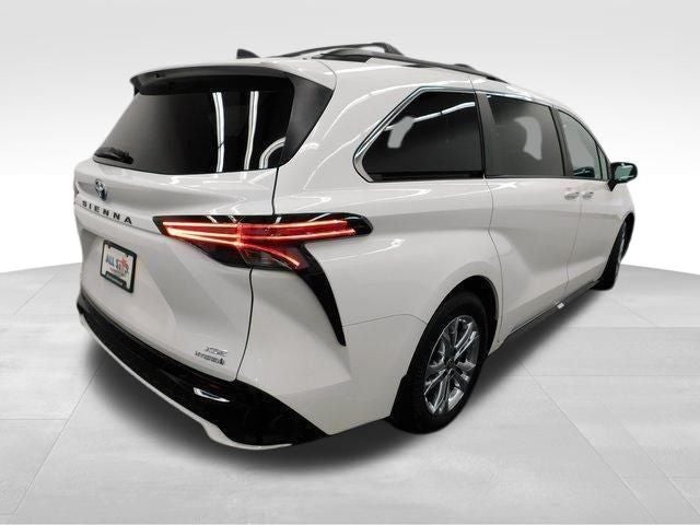 2023 Toyota Sienna XSE 7 Passenger