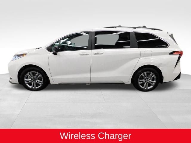 2023 Toyota Sienna XSE 7 Passenger