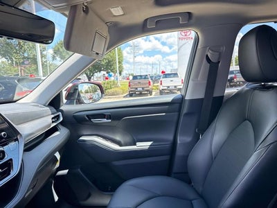 2026 Toyota Highlander Hybrid XLE