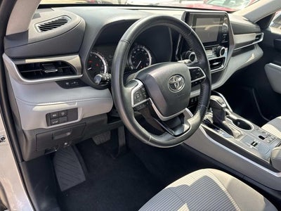 2023 Toyota Highlander LE