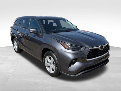 2024 Toyota Highlander LE