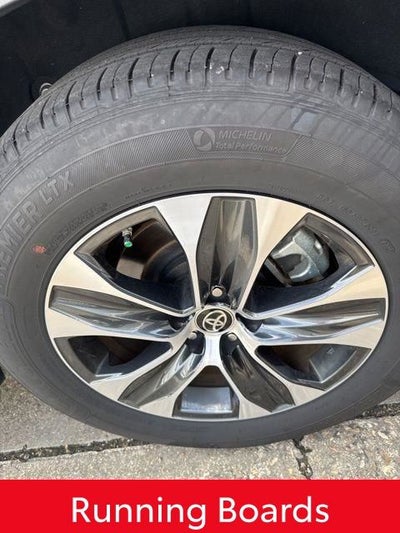 2025 Toyota Highlander XLE