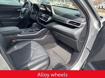 2025 Toyota Highlander XLE