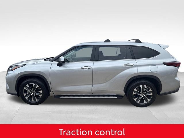 2025 Toyota Highlander XLE