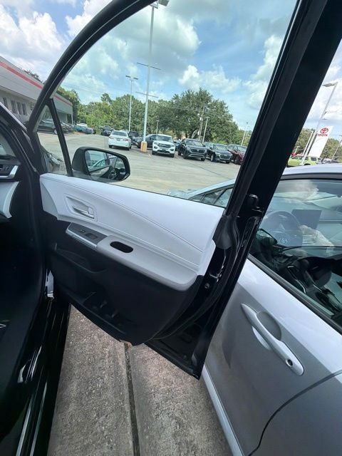 2026 Toyota Sienna XLE 8 Passenger
