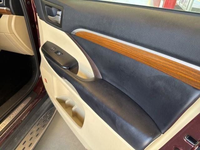 2019 Toyota Highlander Limited Platinum