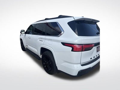 2024 Toyota Sequoia SR5