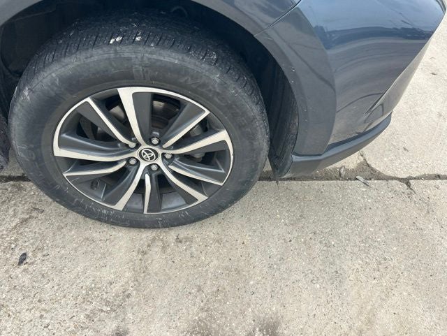 2022 Toyota Venza LE